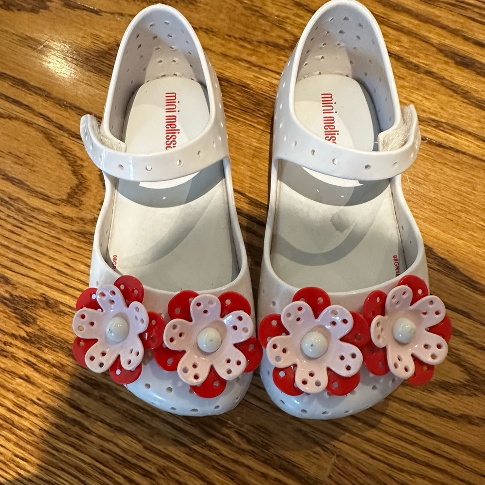 Mini Melissa pink daisy jelly shoes size 10